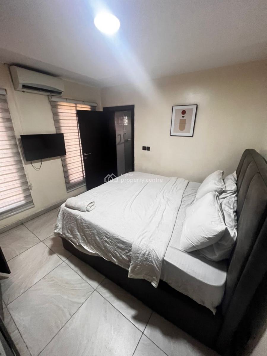 Luxury 3 Bedroom Flat, Lekki Phase 1, Lekki, Lagos, Flat / Apartment for Sale