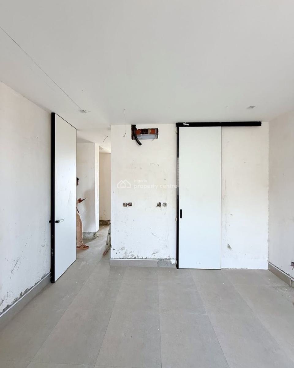 Luxury 4 Bedroom Maisonette, Lekki Phase 1, Lekki, Lagos, Flat / Apartment for Sale