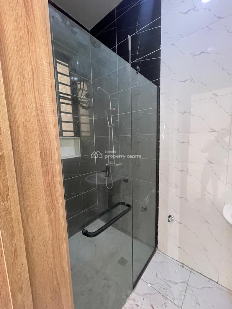 Beautifully Built 2bedroom Apartment, Ologolo, Ologolo, Lekki, Lagos, Block of Flats for Sale