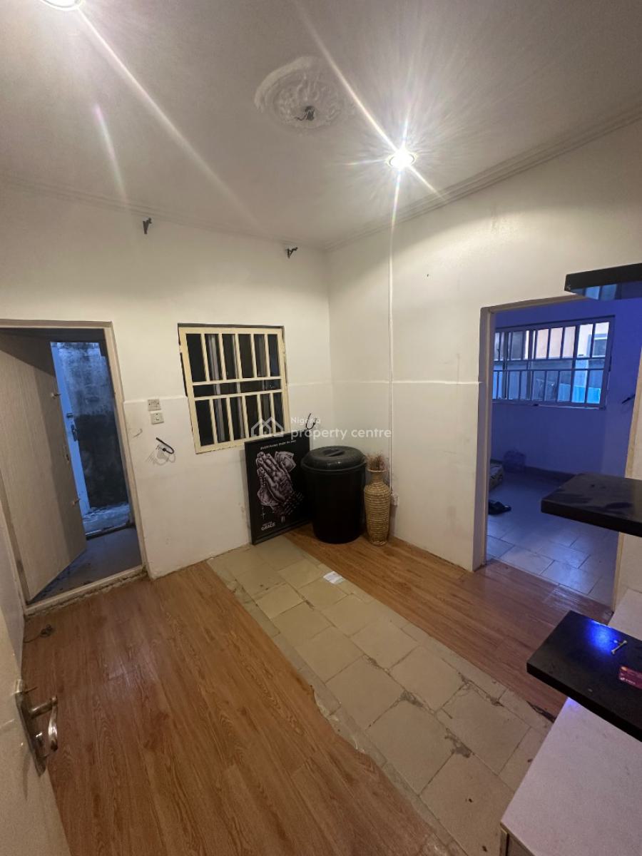 Portable One Bedroom Apartment in a Decent Neighborhood, Off Furniture House, 3rd Avenue, Gwarinpa, Abuja, Mini Flat (room and Parlour) for Rent