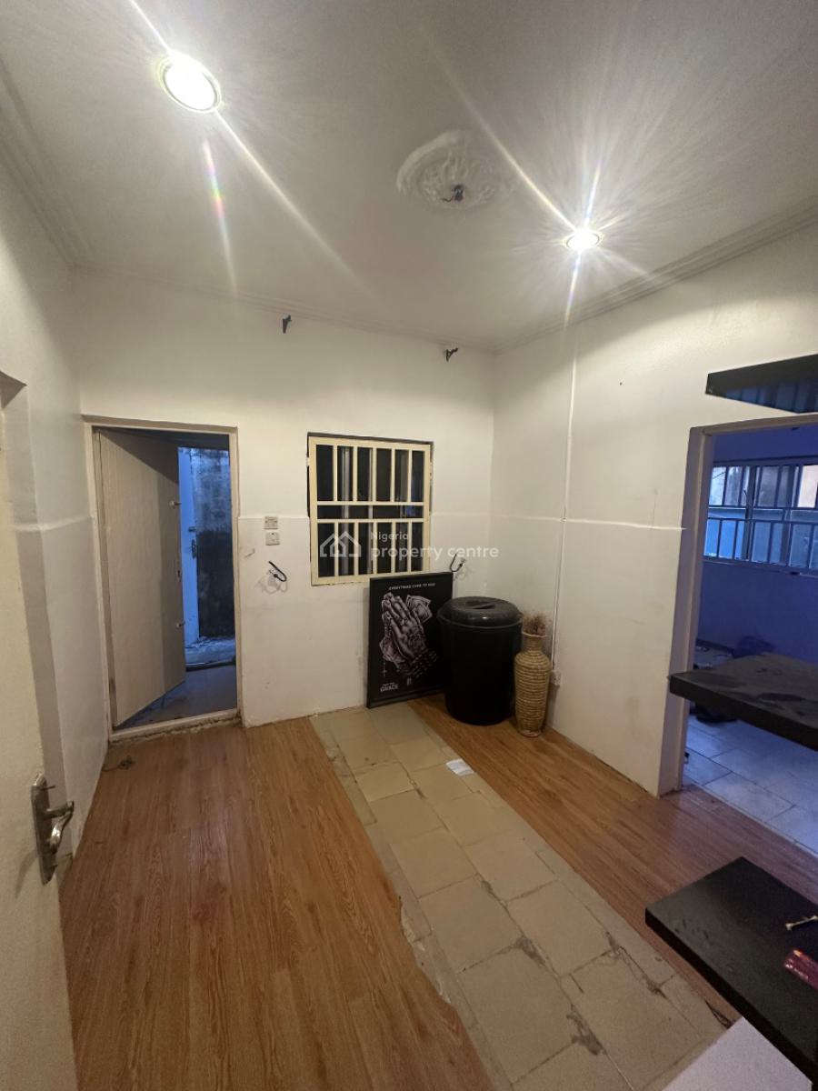 Portable One Bedroom Apartment in a Decent Neighborhood, Off Furniture House, 3rd Avenue, Gwarinpa, Abuja, Mini Flat (room and Parlour) for Rent