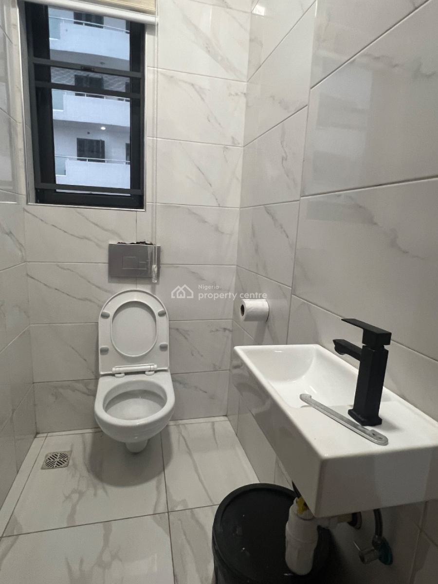 Luxurious 2 Bedroom Apartment, Perinwinkle Estate, Lekki, Lagos, Flat / Apartment for Rent