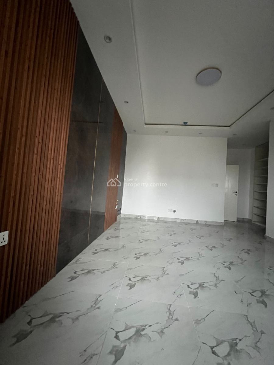 Luxurious 2 Bedroom Apartment, Perinwinkle Estate, Lekki, Lagos, Flat / Apartment for Rent