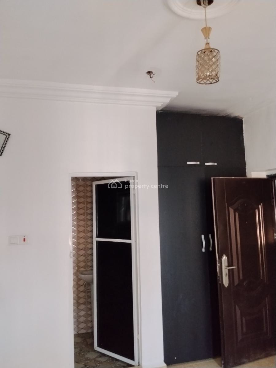 2 Bedroom Flat, Eneka Road, Rukpokwu, Port Harcourt, Rivers, Flat / Apartment for Rent