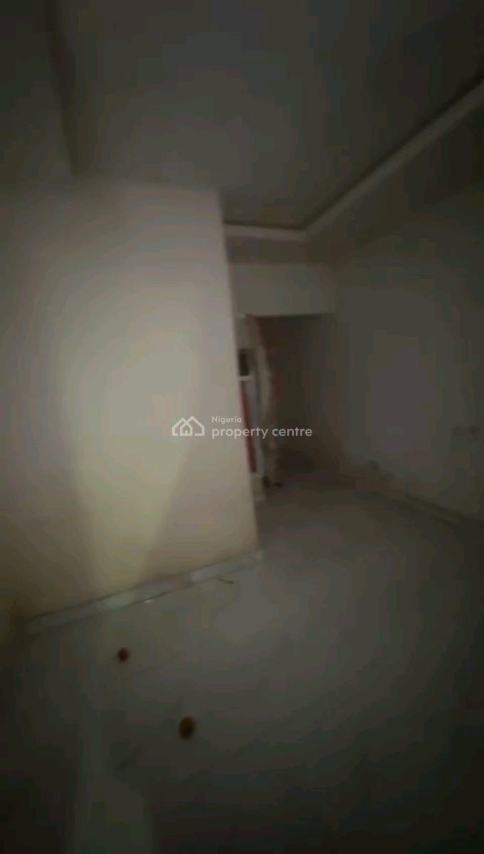 a Standard Room Self Contain Apartment, Ososa Street, Off Bariga Road, Bariga, Shomolu, Lagos, Self Contain (single Rooms) for Rent