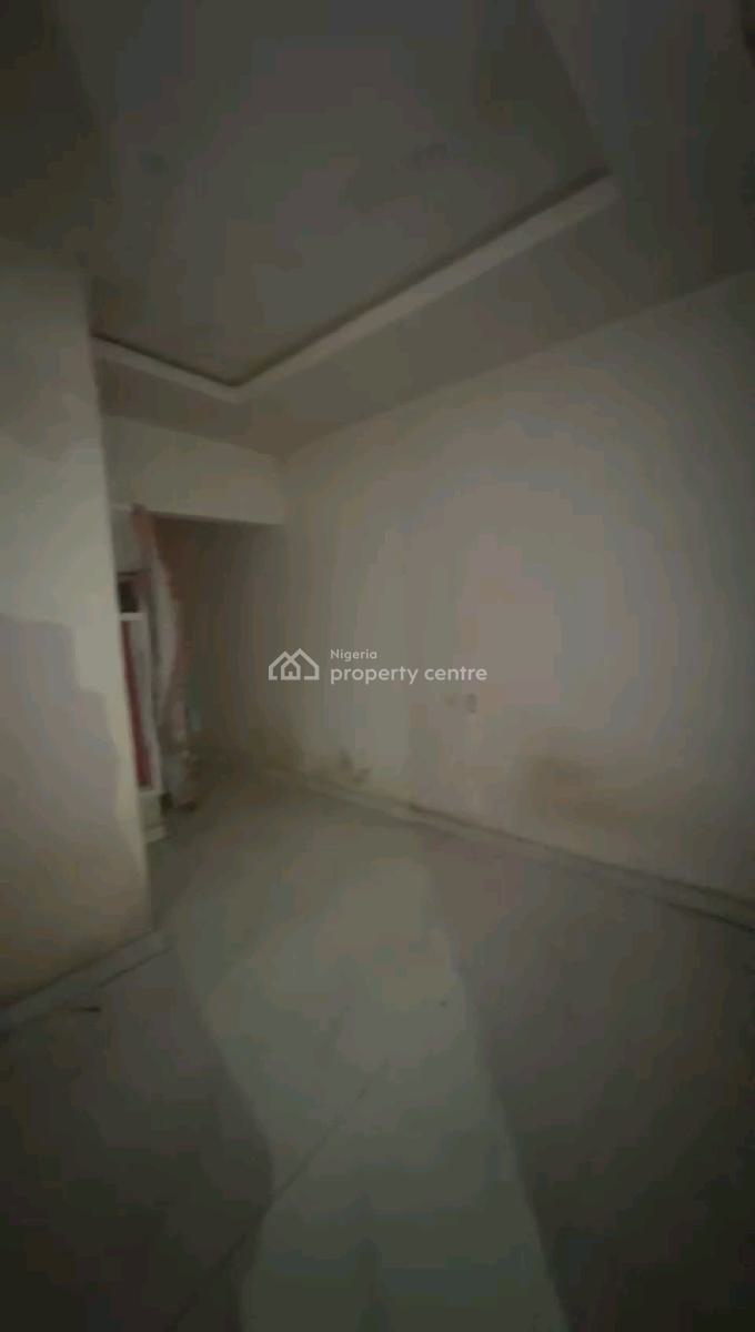 a Standard Room Self Contain Apartment, Ososa Street, Off Bariga Road, Bariga, Shomolu, Lagos, Self Contain (single Rooms) for Rent