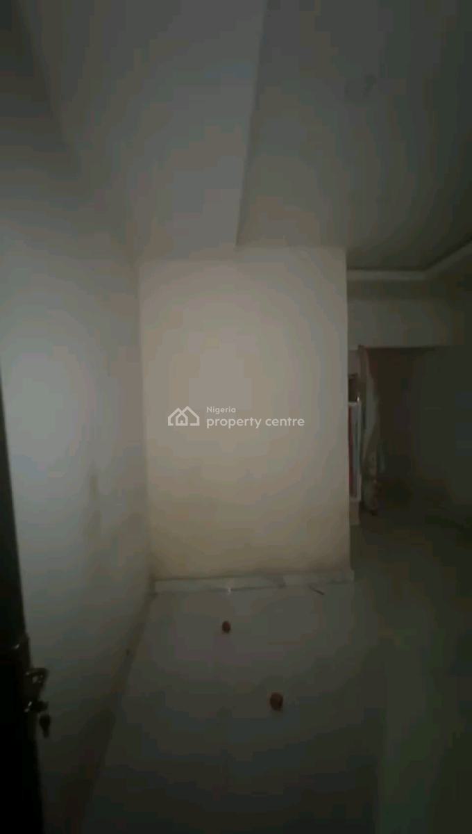 a Standard Room Self Contain Apartment, Ososa Street, Off Bariga Road, Bariga, Shomolu, Lagos, Self Contain (single Rooms) for Rent