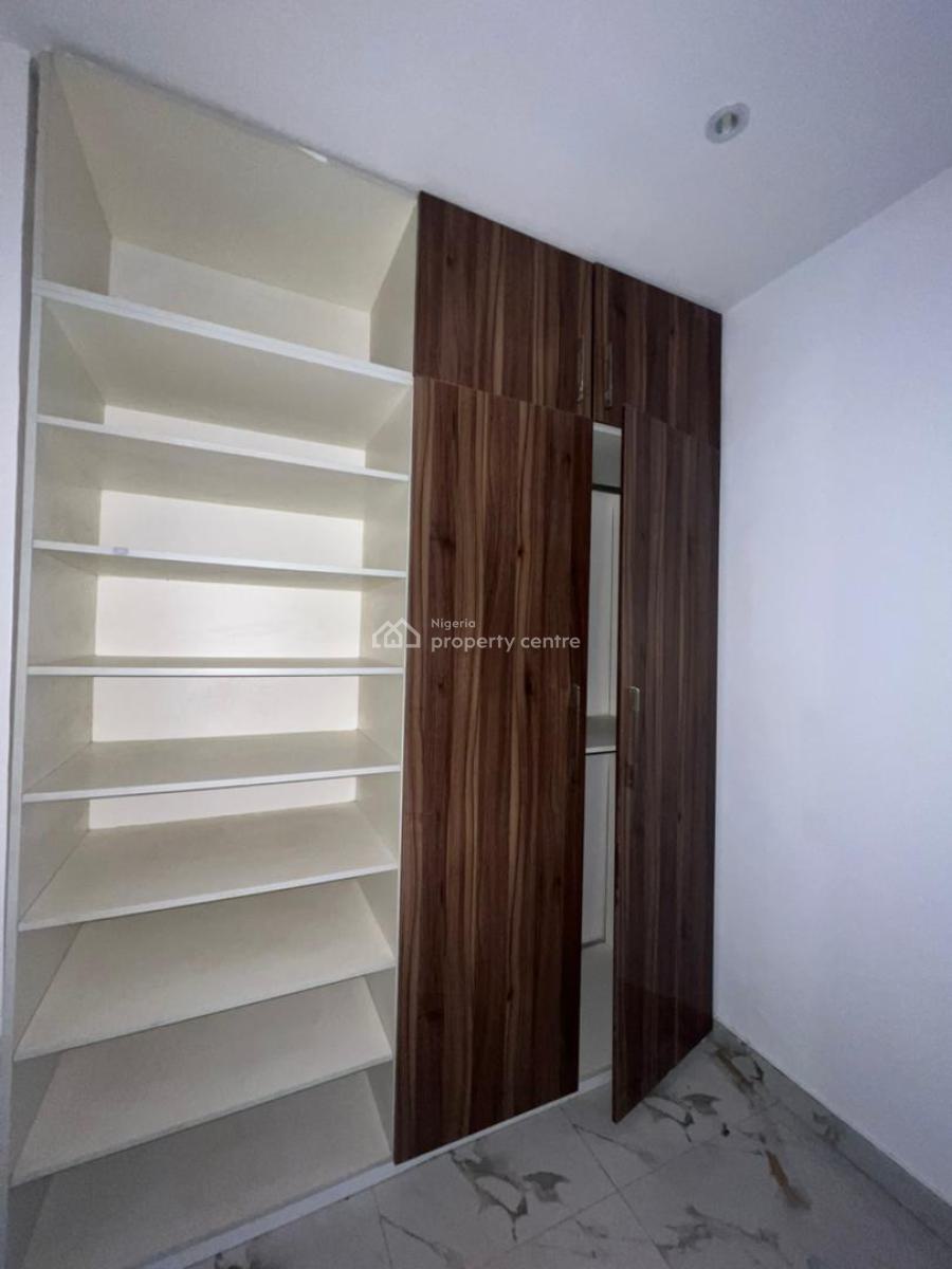 Well Built 2 Bedroom Apartment, Ikate, Lekki, Lagos, Flat / Apartment for Rent