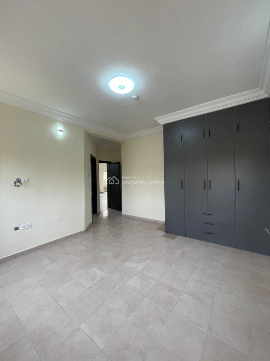 Serviced 3 Bedroom Apartment with Bq & Elevator, Lekki Phase 1, Lekki, Lagos, Flat / Apartment for Rent