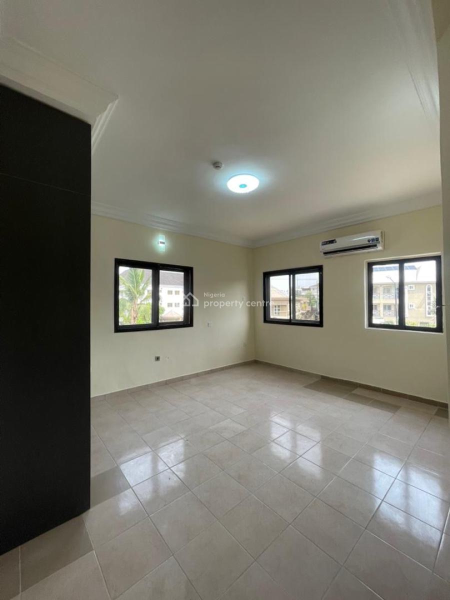 Serviced 3 Bedroom Apartment with Bq & Elevator, Lekki Phase 1, Lekki, Lagos, Flat / Apartment for Rent