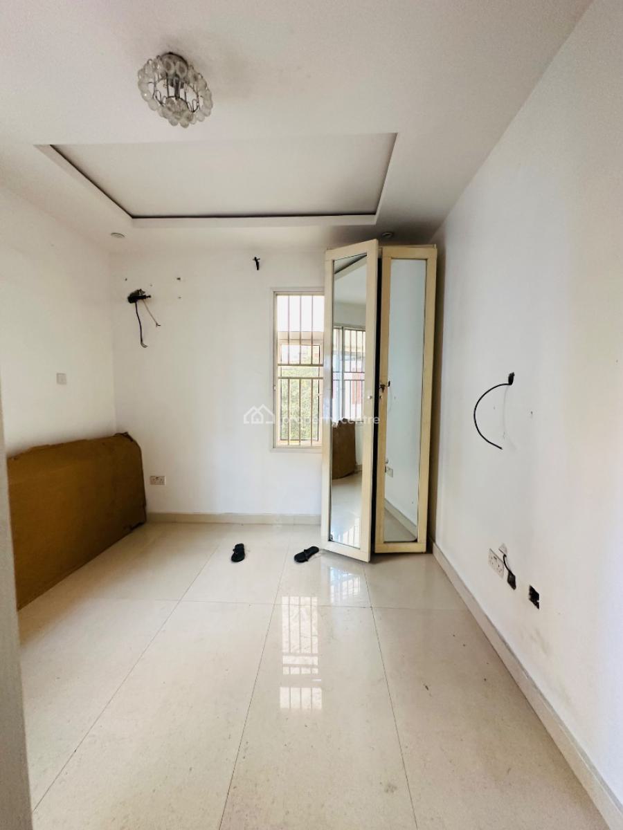 Nicely Built 2 Bedroom Maisonette, Off Admiralty Way, Lekki Phase 1, Lekki, Lagos, Flat / Apartment for Rent