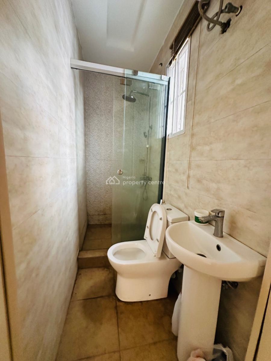 Nicely Built 2 Bedroom Maisonette, Off Admiralty Way, Lekki Phase 1, Lekki, Lagos, Flat / Apartment for Rent