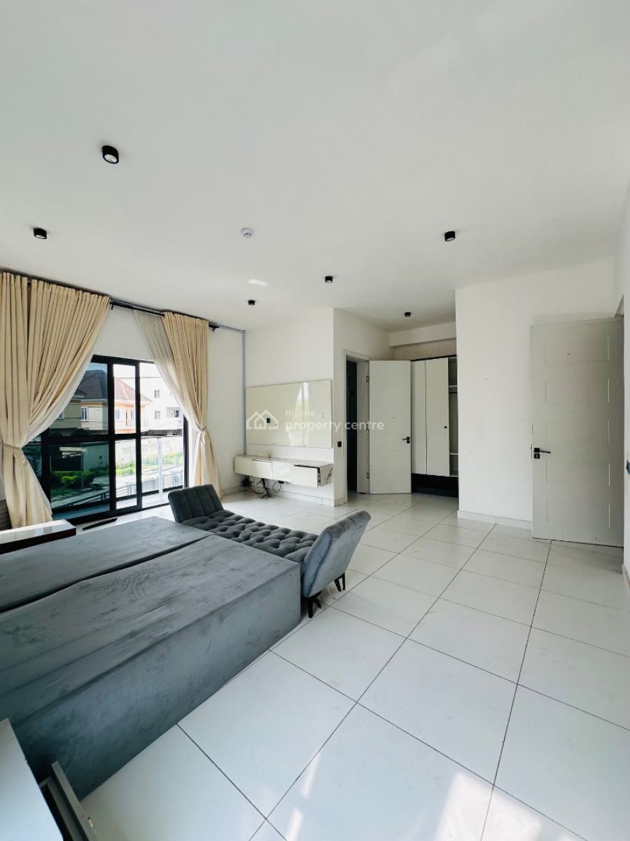 Spaciously Built 4 Bedroom Terrace Duplex with Bq, Lekki Phase 1, Lekki, Lagos, Terraced Duplex for Rent