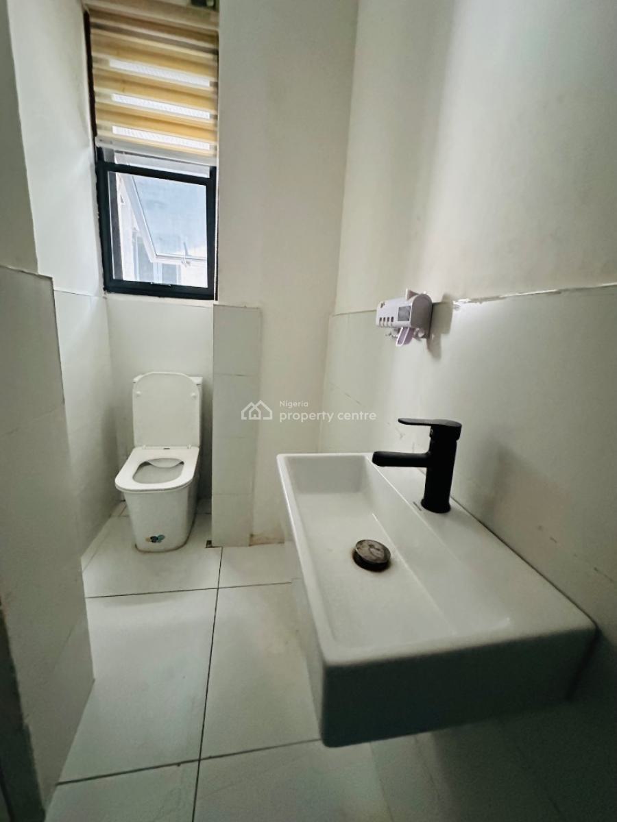 Spaciously Built 4 Bedroom Terrace Duplex with Bq, Lekki Phase 1, Lekki, Lagos, Terraced Duplex for Rent