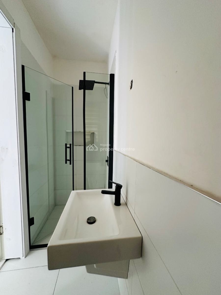 Spaciously Built 4 Bedroom Terrace Duplex with Bq, Lekki Phase 1, Lekki, Lagos, Terraced Duplex for Rent