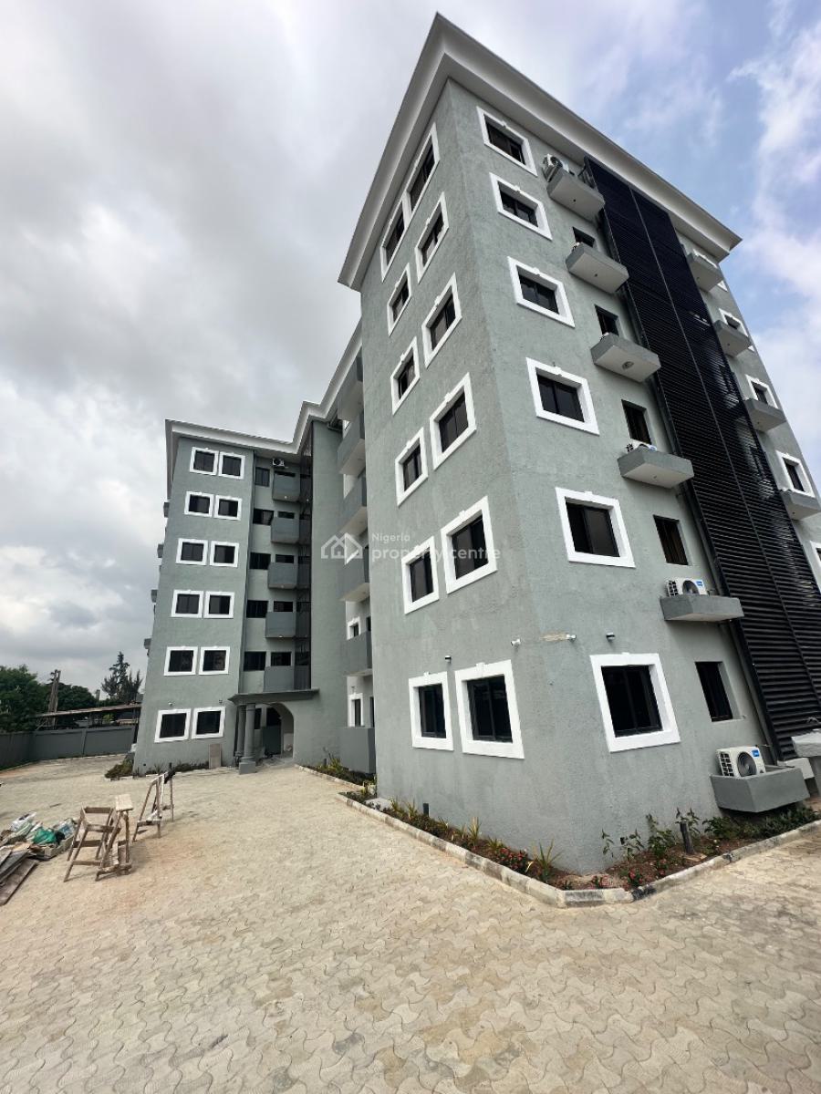 Elegantly Built 3 Bedroom Apartment with Bq, Pool, Gym and Elevator, Lekki Phase 1, Lekki, Lagos, Flat / Apartment for Rent