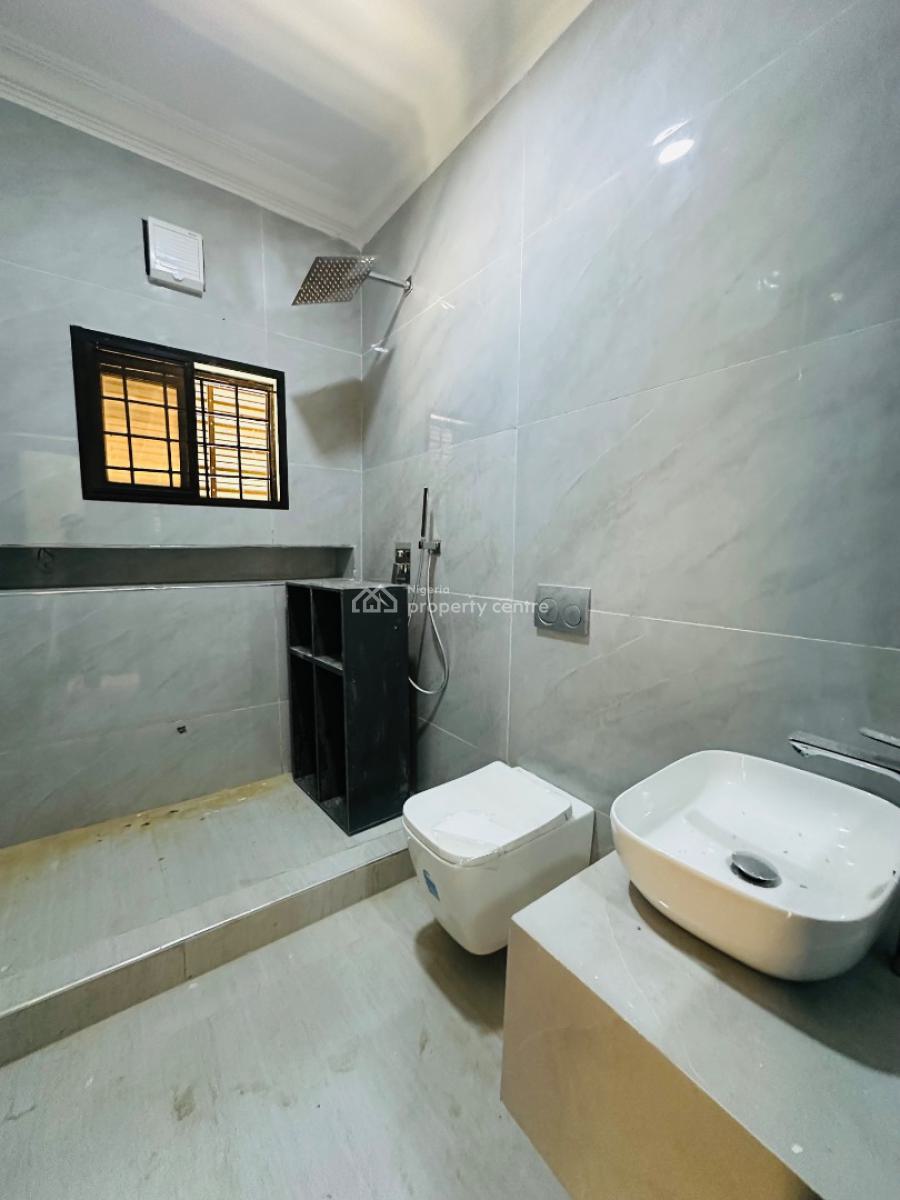 Elegantly Built 3 Bedroom Apartment with Bq, Pool, Gym and Elevator, Lekki Phase 1, Lekki, Lagos, Flat / Apartment for Rent