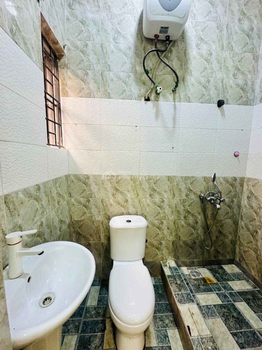 Nicely Built 2 Bedroom Apartment (ground Floor), Lekki Phase 1, Lekki, Lagos, Flat / Apartment for Rent