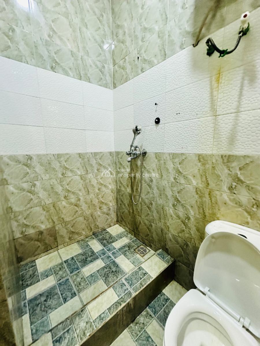 Nicely Built 2 Bedroom Apartment (ground Floor), Lekki Phase 1, Lekki, Lagos, Flat / Apartment for Rent