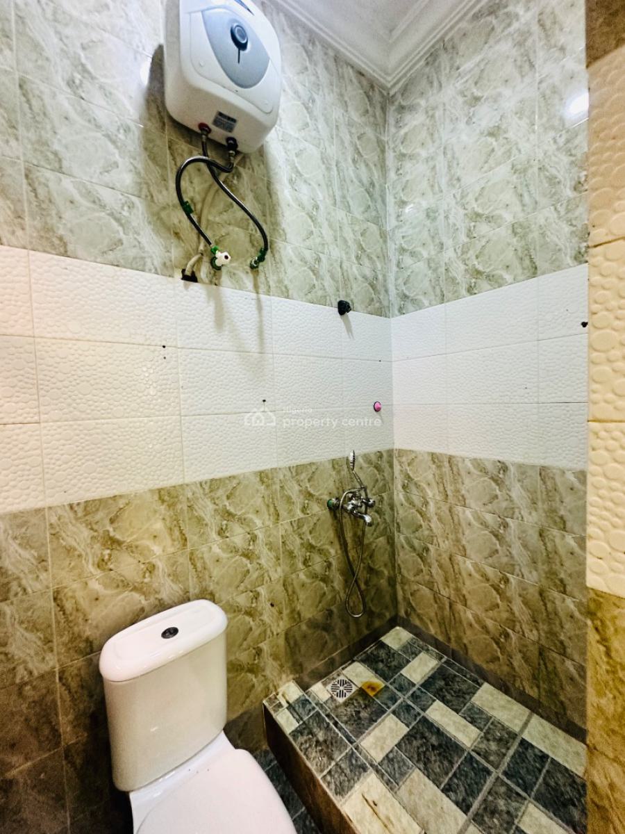 Nicely Built 2 Bedroom Apartment (ground Floor), Lekki Phase 1, Lekki, Lagos, Flat / Apartment for Rent