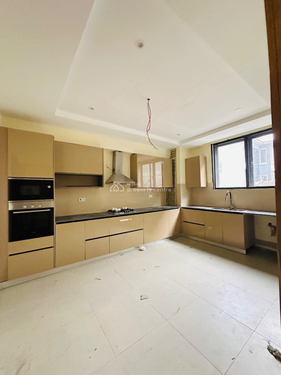 Spaciously Built 3 Bedroom with Bq, Swimming Pool and Gym, Lekki Phase 1, Lekki, Lagos, Flat / Apartment for Rent