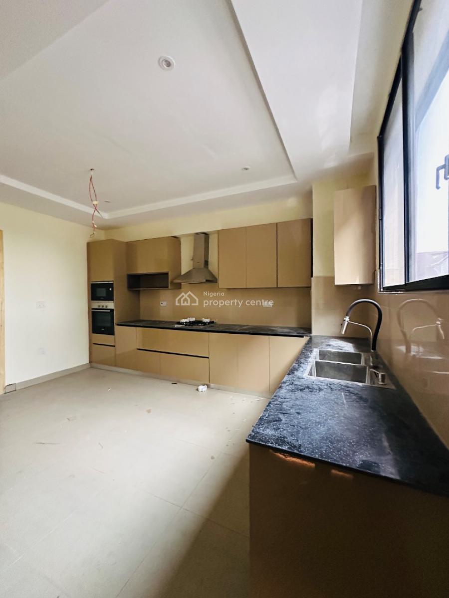 Spaciously Built 3 Bedroom with Bq, Swimming Pool and Gym, Lekki Phase 1, Lekki, Lagos, Flat / Apartment for Rent