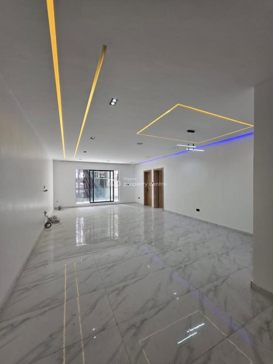 Well Finished 2 Bedroom Flat with Bq, Lekki Phase 1, Lekki, Lagos, Block of Flats for Sale