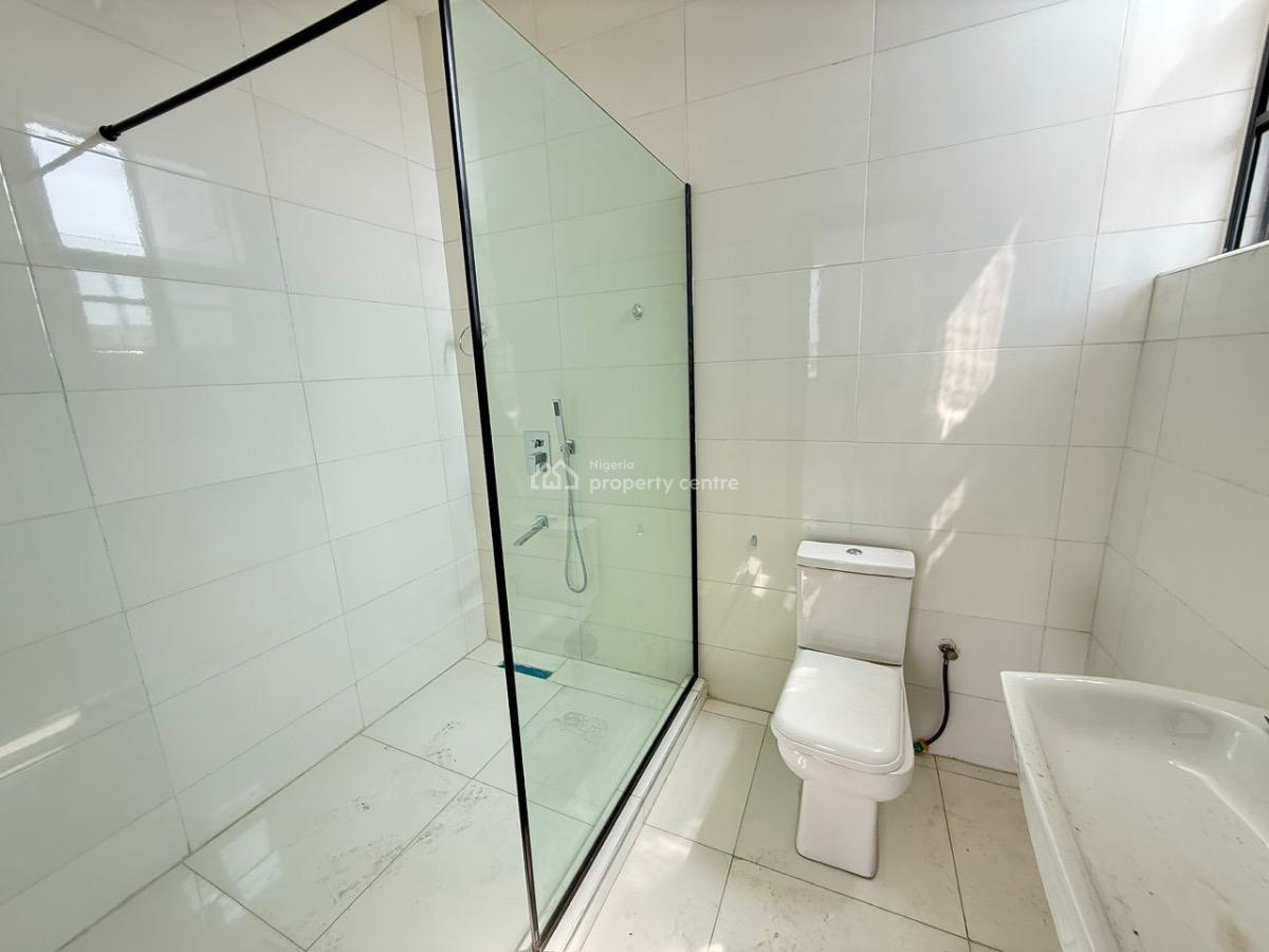 2 Bedroom Apartment with Swimming Pool, Gym & Elevator, Lekki Phase 1, Lekki, Lagos, Flat / Apartment for Sale