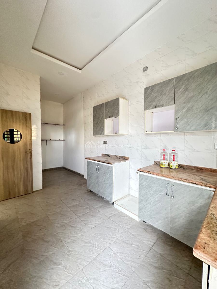 Opulent 2 Bedroom Flat, Ologolo, Lekki, Lagos, Flat / Apartment for Rent