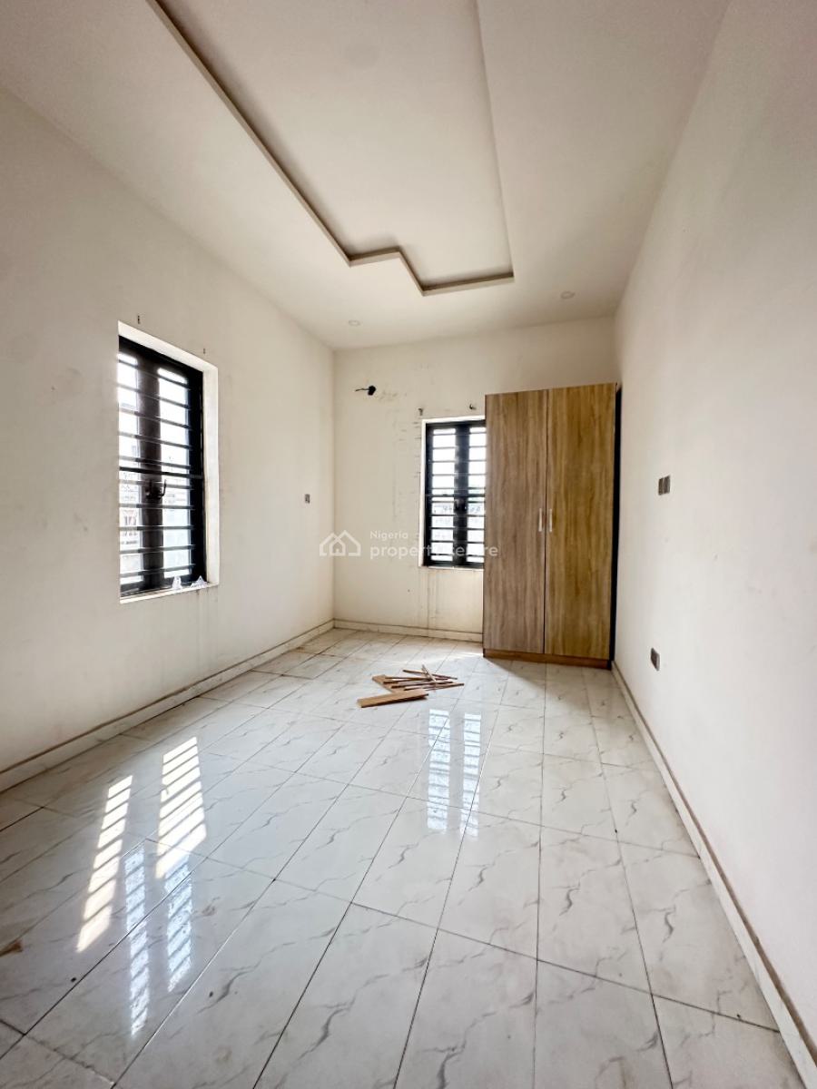 Opulent 2 Bedroom Flat, Ologolo, Lekki, Lagos, Flat / Apartment for Rent