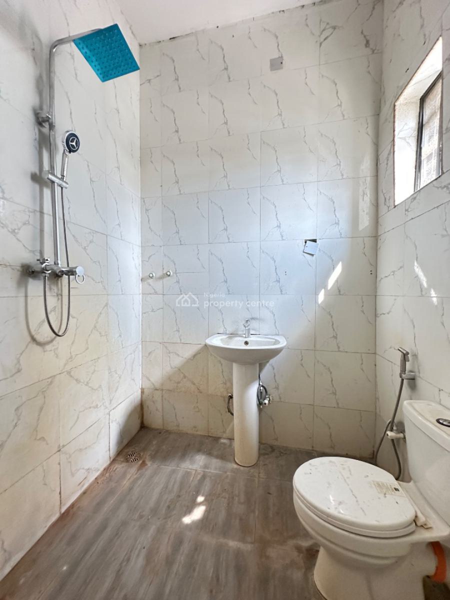 Opulent 2 Bedroom Flat, Ologolo, Lekki, Lagos, Flat / Apartment for Rent