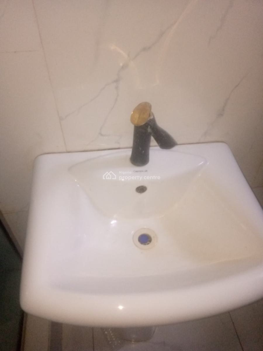 1 Bedroom Spacious Studio Apartment, Bera Estate, Cheveron, Idado, Lekki, Lagos, Self Contain (single Rooms) for Rent