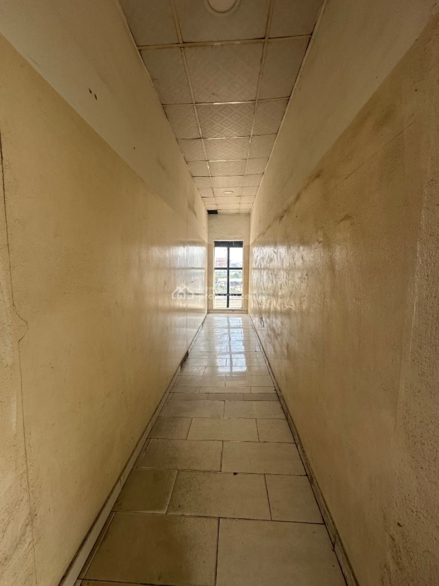 Serene Shop Space, Agungi, Lekki, Lagos, Commercial Property for Rent