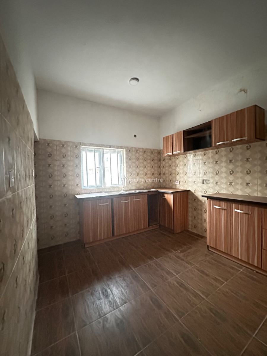 Cozy 3 Bedroom Flat, Ajah, Lagos, Flat / Apartment for Rent