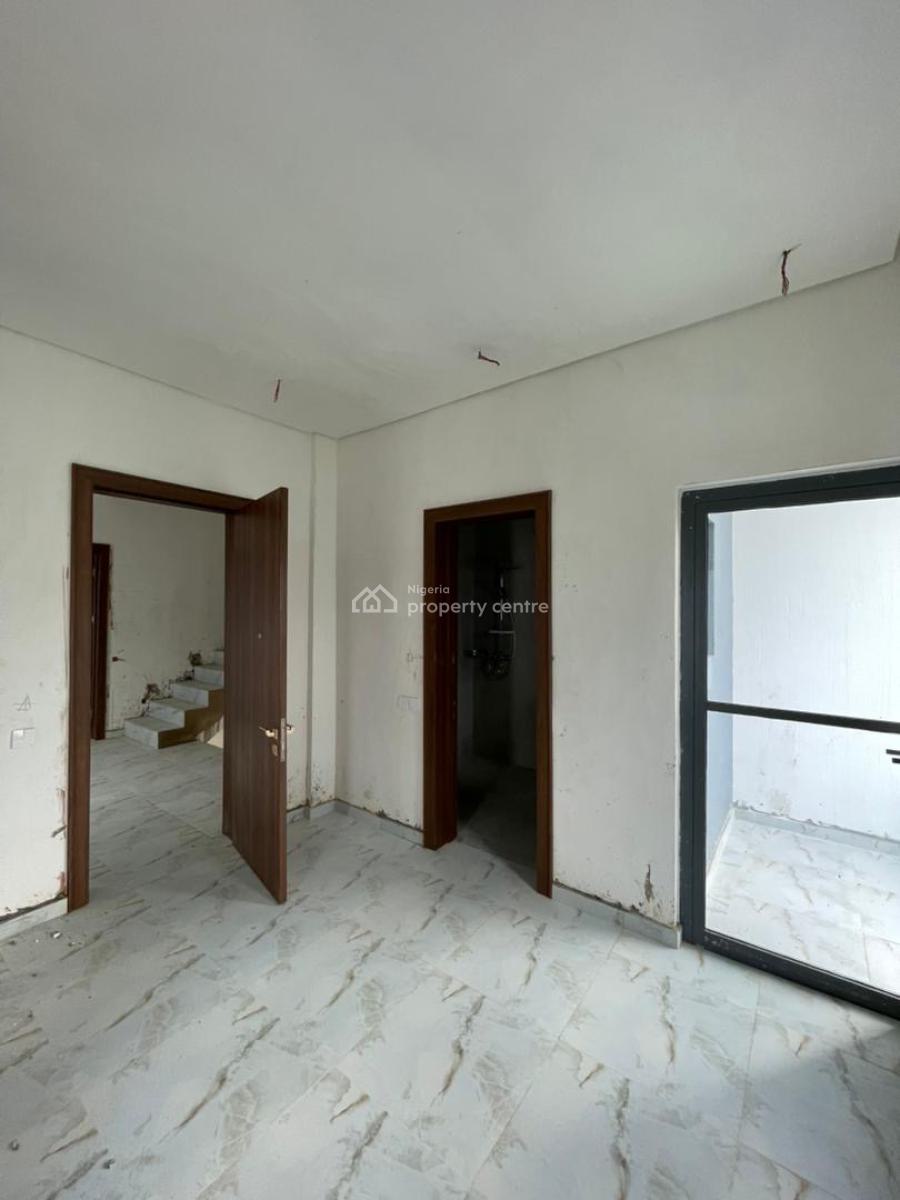 Beautiful and Spacious Home with Great Ambiance, Lekki Phase1, Lekki, Lagos, Semi-detached Duplex for Sale