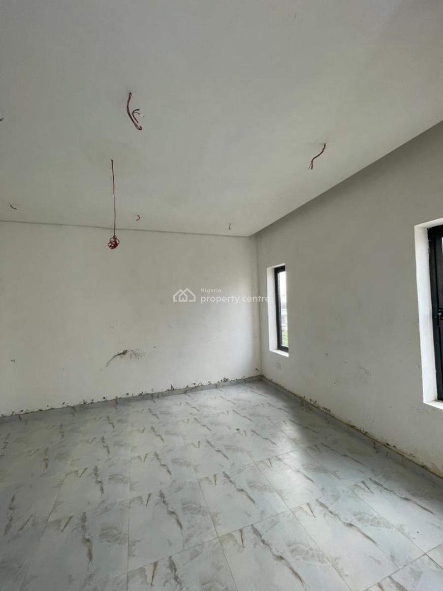 Beautiful and Spacious Home with Great Ambiance, Lekki Phase1, Lekki, Lagos, Semi-detached Duplex for Sale