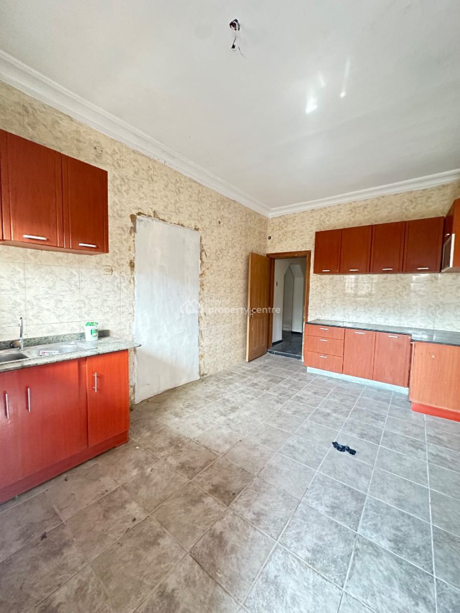 Massive 3 Bedroom Flat, Ikota, Lekki, Lagos, Flat / Apartment for Rent