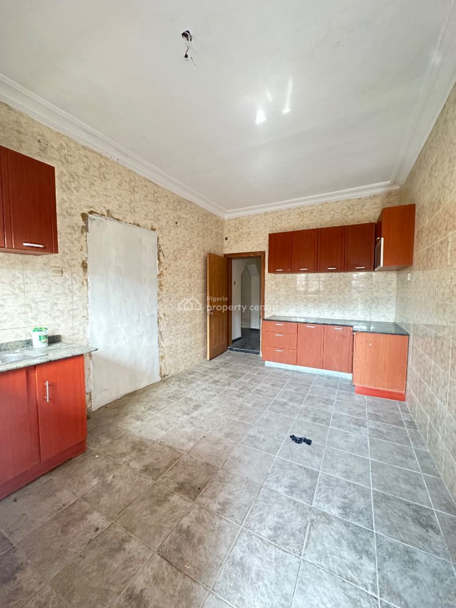 Massive 3 Bedroom Flat, Ikota, Lekki, Lagos, Flat / Apartment for Rent