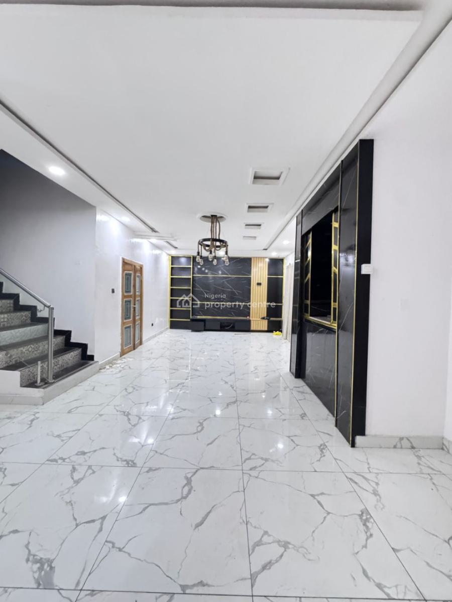 Well Maintain 5 Bedroom Fully Detached Duplex with Bq., Lekki, Lagos, Detached Duplex for Rent