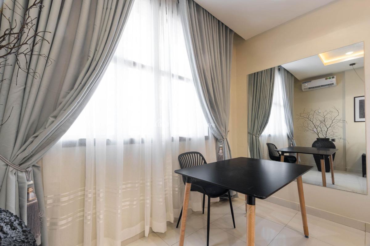 Aesthetically Pleasing 2 Bedroom Maisonette with Ps5, Balcony, Lekki Phase 1, Lekki, Lagos, Flat / Apartment Short Let