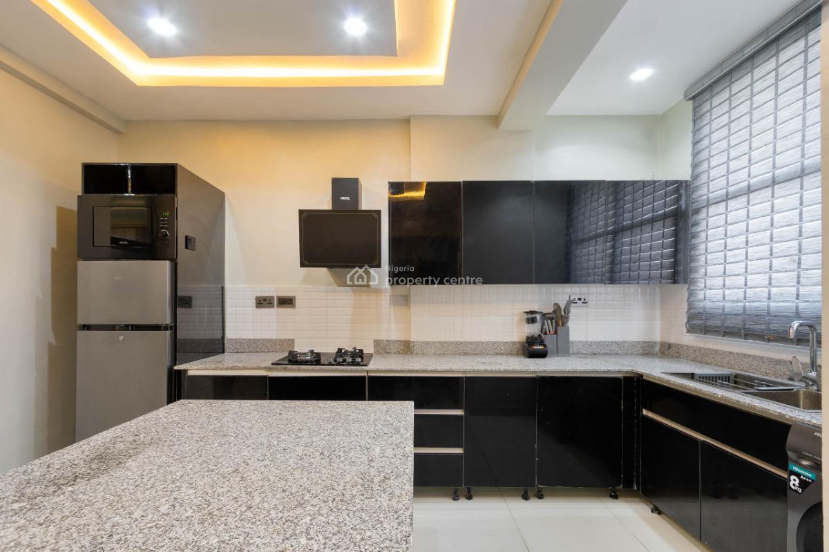 Aesthetically Pleasing 2 Bedroom Maisonette with Ps5, Balcony, Lekki Phase 1, Lekki, Lagos, Flat / Apartment Short Let