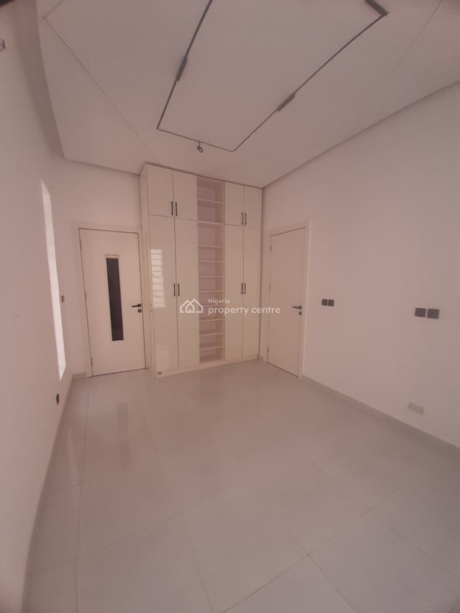 5, Before Chevron Drive 2nd Toll Gate Axis, Ologolo, Lekki, Lagos, House for Sale