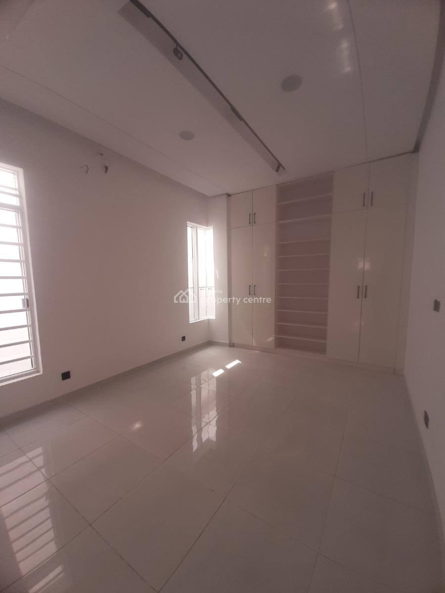 5, Before Chevron Drive 2nd Toll Gate Axis, Ologolo, Lekki, Lagos, House for Sale