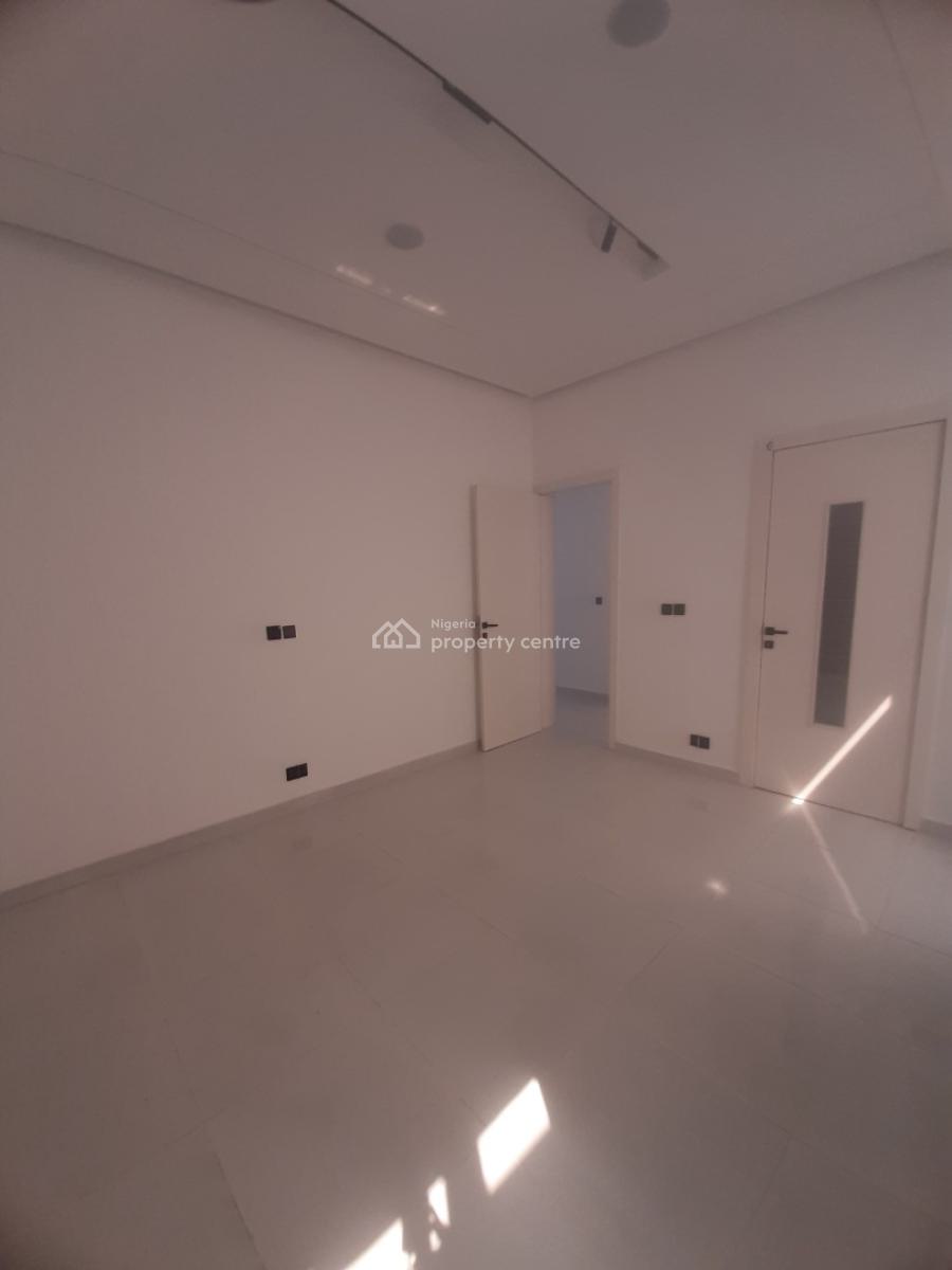 5, Before Chevron Drive 2nd Toll Gate Axis, Ologolo, Lekki, Lagos, House for Sale