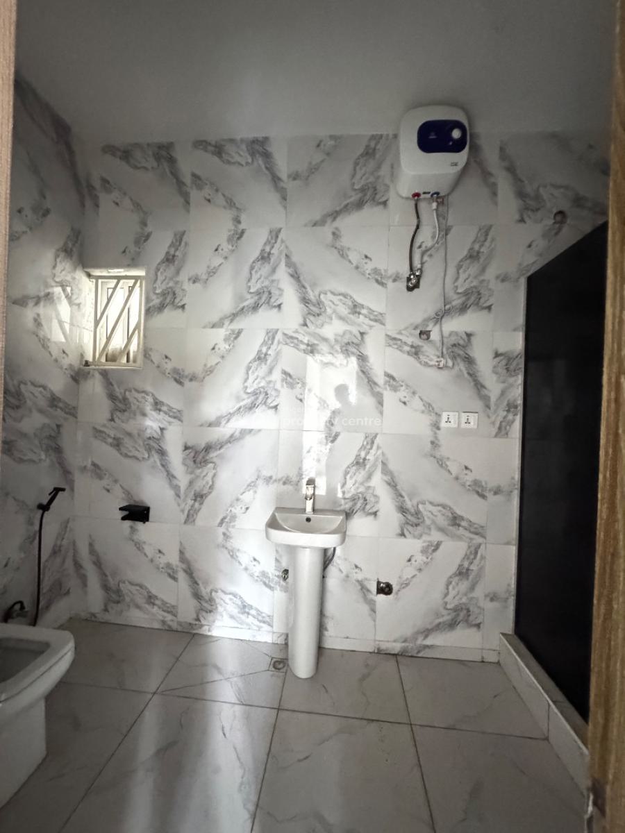 Elegant 2 Bedroom Apartment with Bq Very Spacious, Ilaje Lekki Lagos State, Lekki, Lagos, Block of Flats for Sale