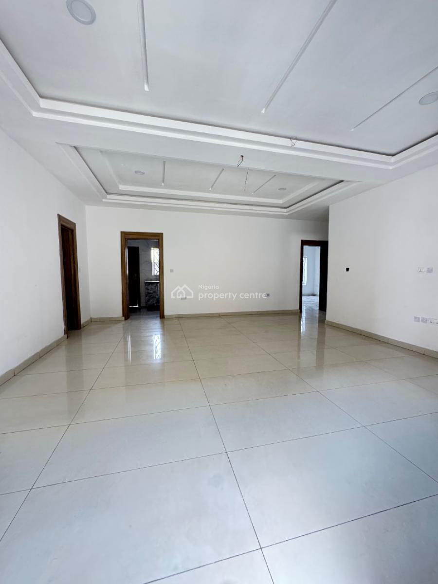 Elegant 2 Bedroom Apartment with Bq Very Spacious, Ilaje Lekki Lagos State, Lekki, Lagos, Block of Flats for Sale