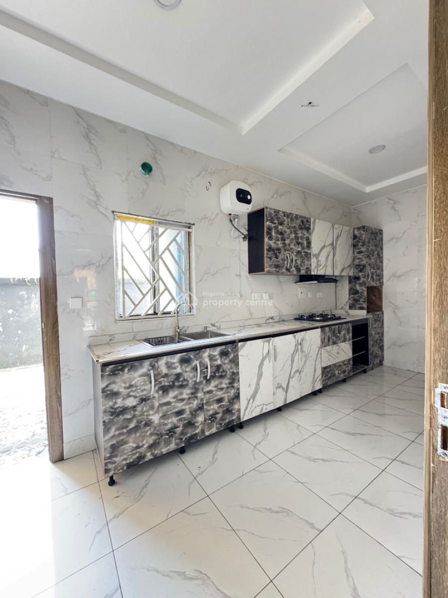 Elegant 2 Bedroom Apartment with Bq Very Spacious, Ilaje Lekki Lagos State, Lekki, Lagos, Block of Flats for Sale