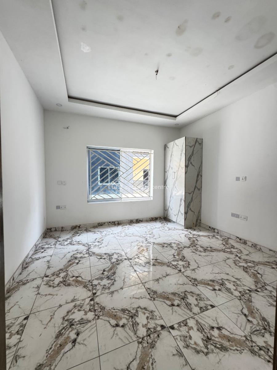 Elegant 2 Bedroom Apartment with Bq Very Spacious, Ilaje Lekki Lagos State, Lekki, Lagos, Block of Flats for Sale