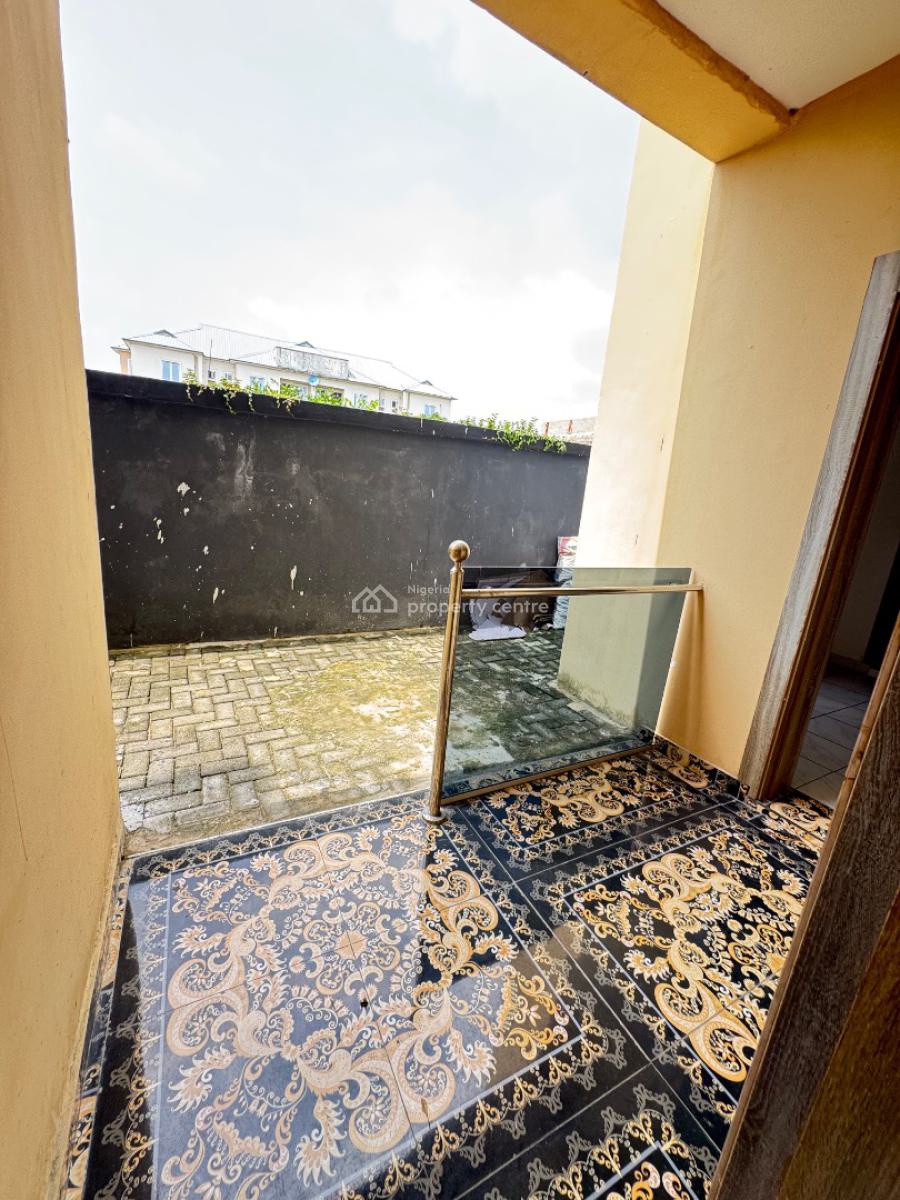 Elegant 2 Bedroom Apartment with Bq Very Spacious, Ilaje Lekki Lagos State, Lekki, Lagos, Block of Flats for Sale