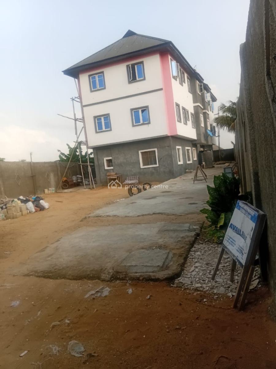 Income-generating 13 Bedroom Building, Awoyaya, Ibeju Lekki, Lagos, Block of Flats for Sale
